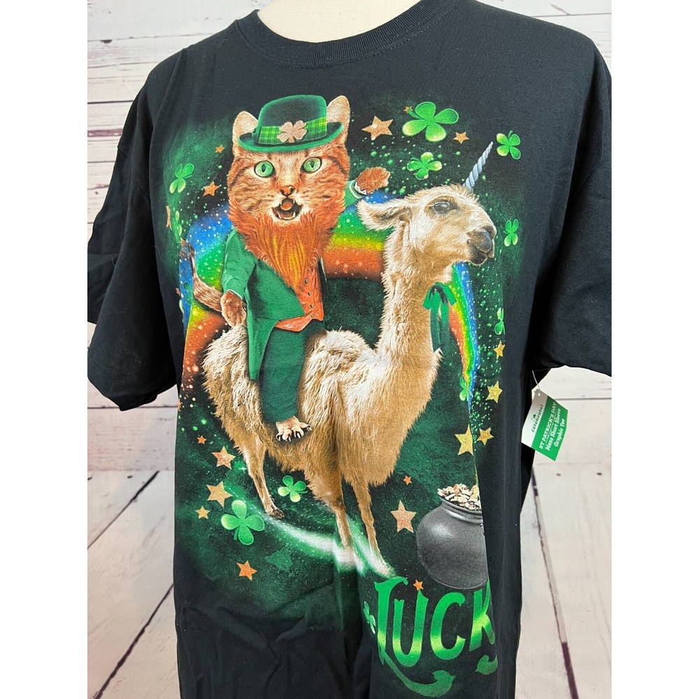 St. Patrick's Day Cat Leprechaun Riding Llama Unicorn‎ Black T-Shirt Large NWT